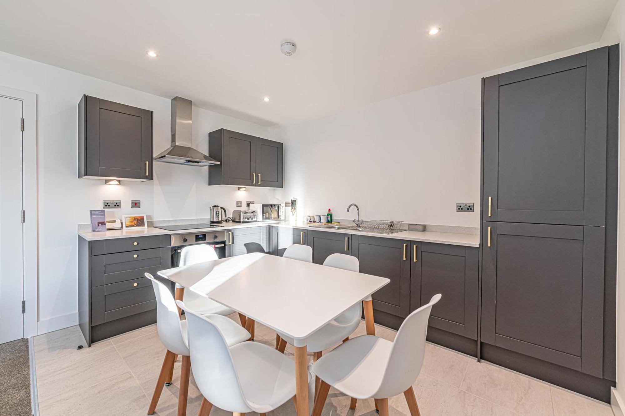 Gospel Heights Luxury Apartments With Parking Heswall Exterior foto